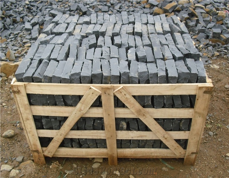 Austral Black Basalt Cubes Cobblestone Paver Mats