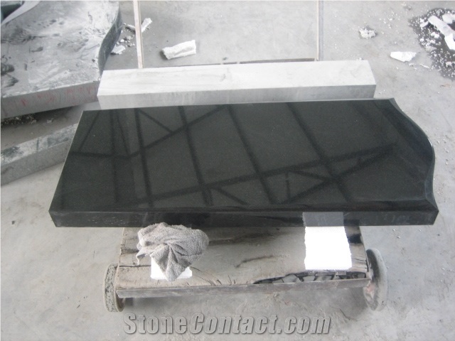 Palma Black Granite Gravestone Monument Headstone