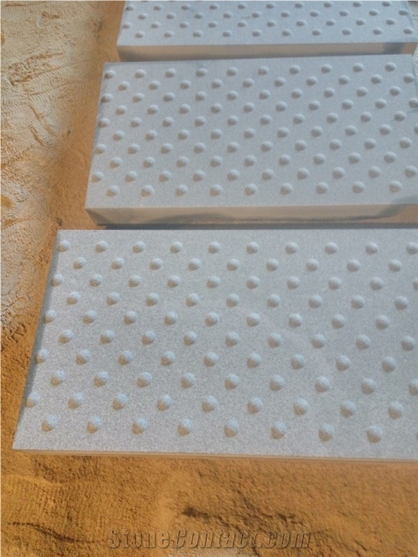 G684 New Black Pearl Basalt Tactile Paving Stone