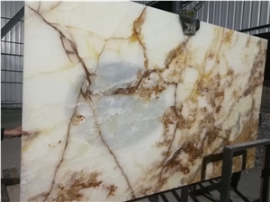 Lightweight Honeycomb-Backed Snow White Onyx Slabs Lightweight Honeycomb-Backed Snow White Onyx Slabs
