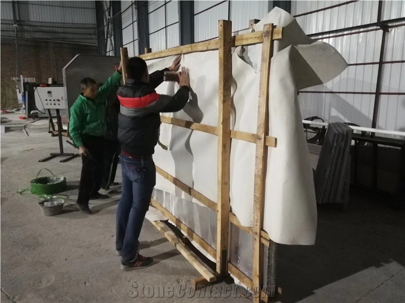 Lightweight Honeycomb-Backed Snow White Onyx Slabs