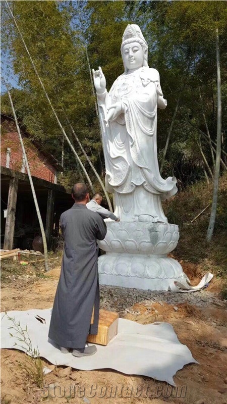 Avalokitesvara Bodhisattva Statue