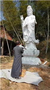 Avalokitesvara Bodhisattva Statue