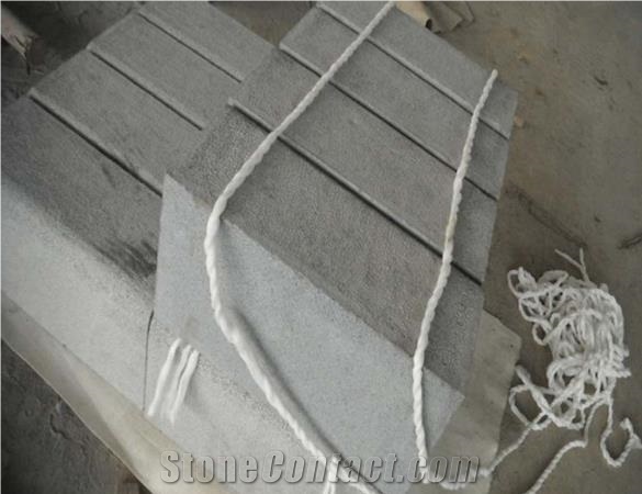 China Grey G654 Bush Hammered Kerb Stone