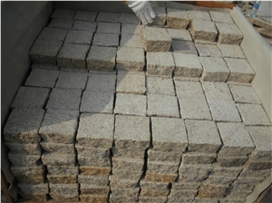 China Yellow Giallo Rust Granite Cube Stone Pavers