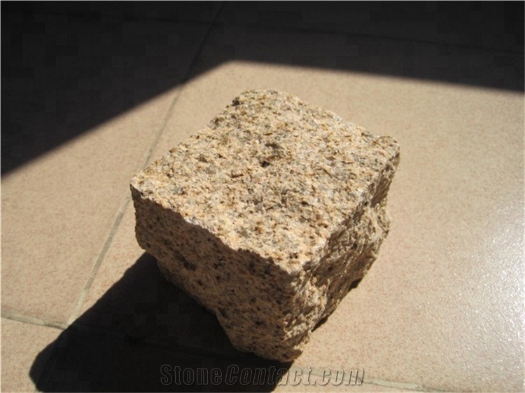 China Yellow Giallo Rust Granite Cube Stone Pavers