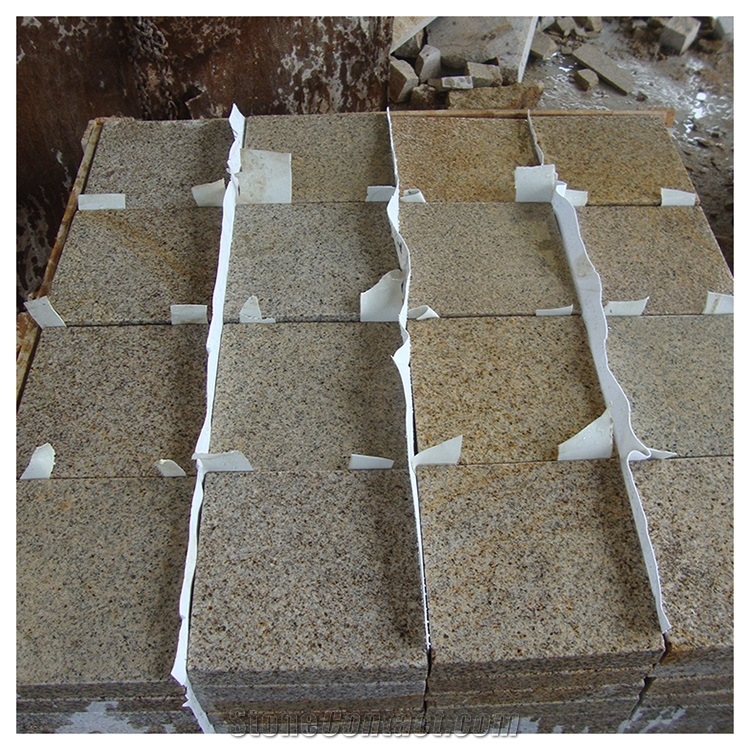 Chinese Yellow Rusty Granite G682 Tiles