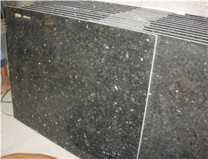 Emerald Pearl Green Granite Polished Slabs