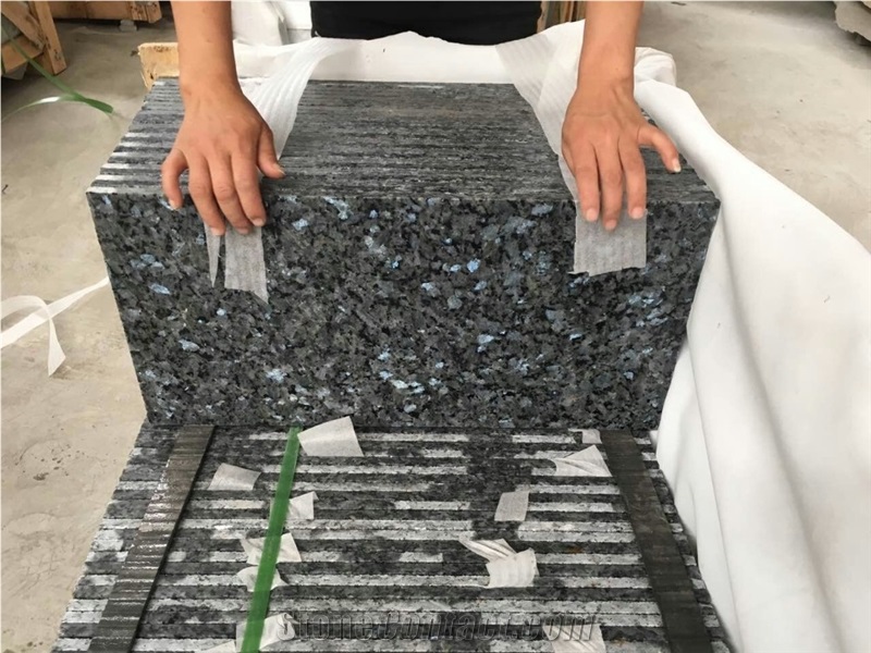 Labrador Blue Pearl Medio Granite Tile
