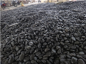 China Black Polished Pebbles River Stone Paving