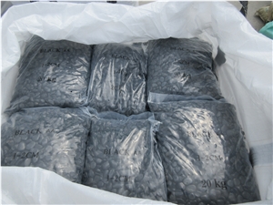 China Black Polished Pebbles River Stone Paving