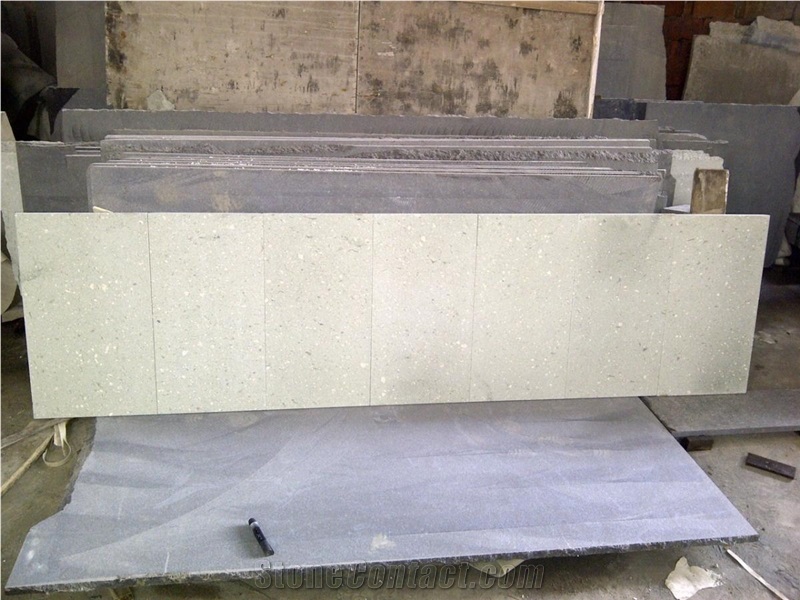 Green Tiles Tuff Swimming Pool Curb