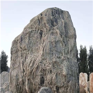 Rock Stone Water Feature Using Garden Landscaping