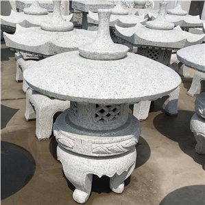 Japanese Garden Stone Lantern for Landscaping