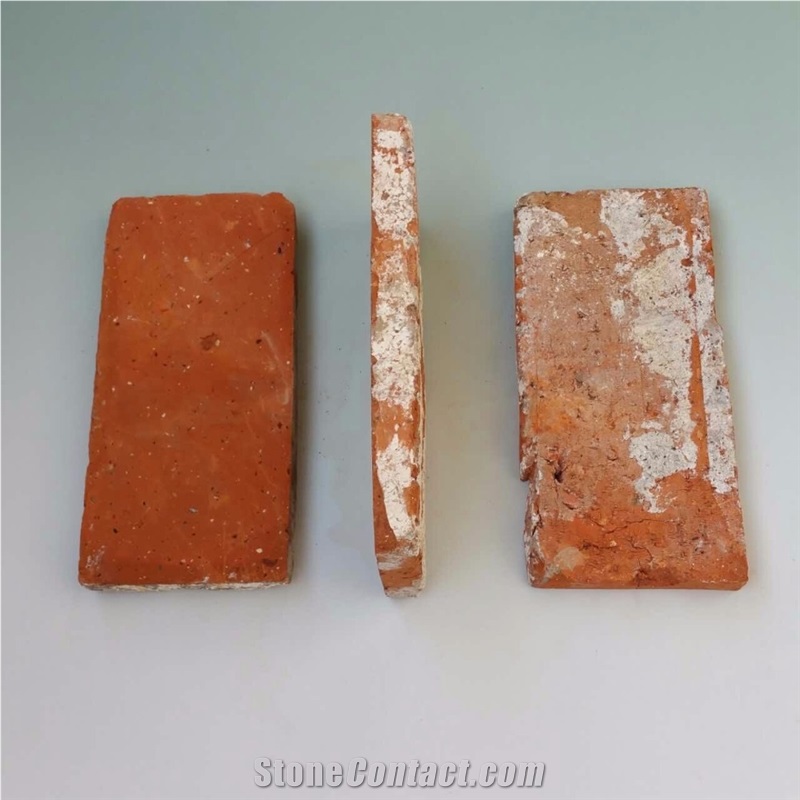 Old Reclaimed Bricks Veneer Panels in Red Color