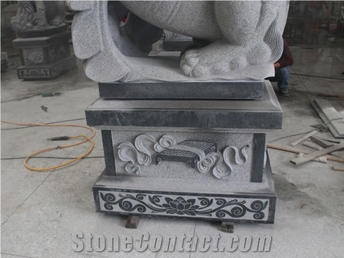 Granite G654 Carving Lion