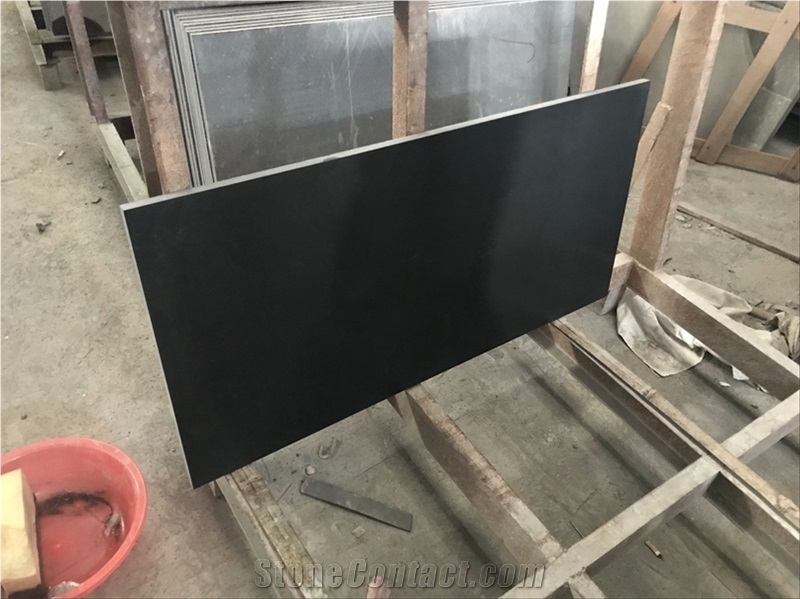 China Absolutely Black Granite Flooring Tiles