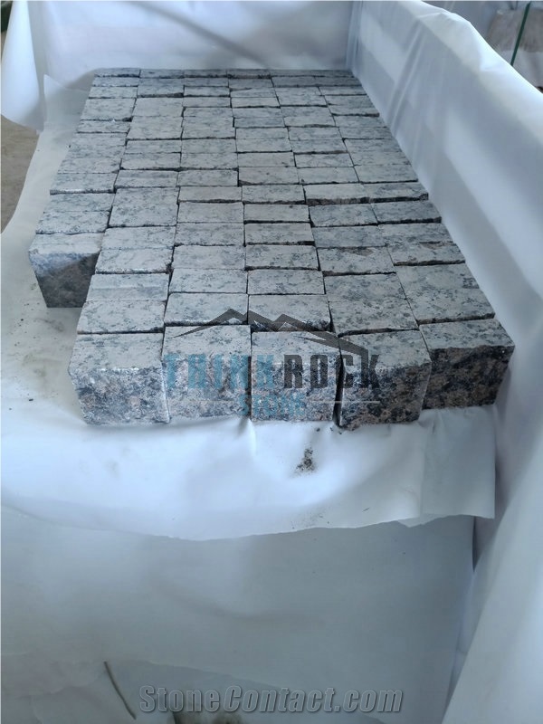 Baltic Brown Granite Walkway Paving Cobblestone