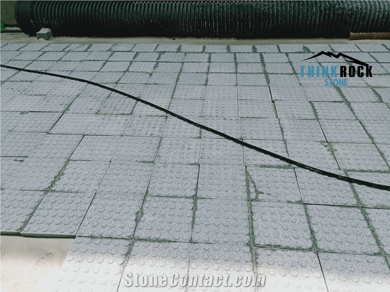 G303 Sesame White Granite Blind Paving Stone Tiles