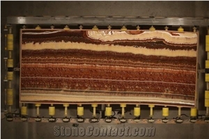 Onix Desert Slabs- Rojo Desert Onyx