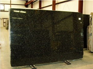 China Polished Gem Green Granite Slabs For Wall
