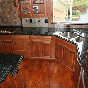 Lundhs Emerald Green Pearl Granite Countertop