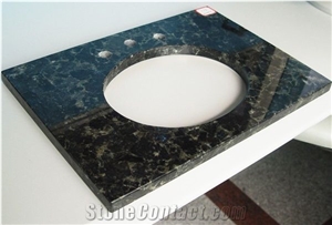 Lundhs Emerald Green Pearl Granite Countertop