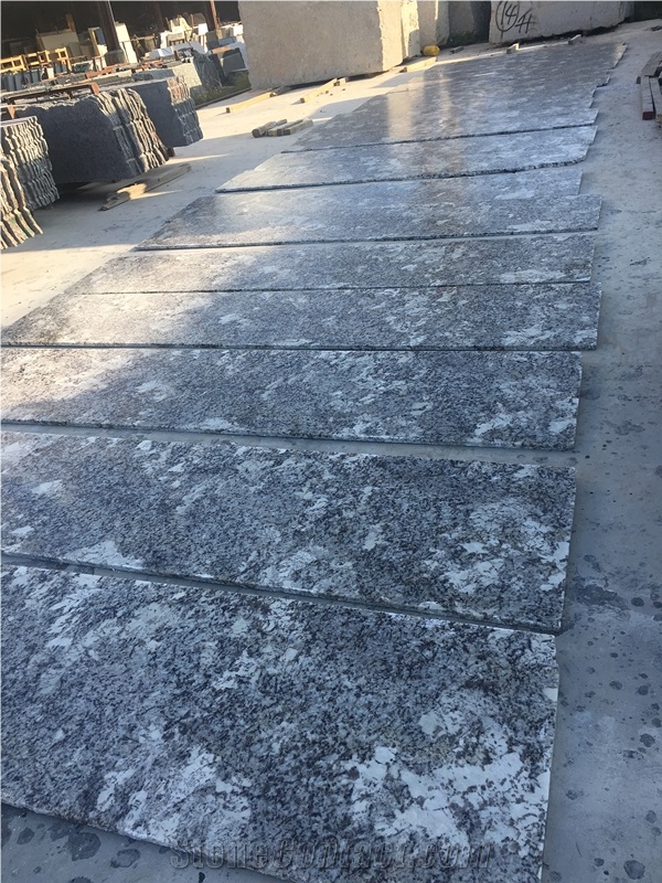 Brazil Alaska White Granite Slabs & Tiles for Sale