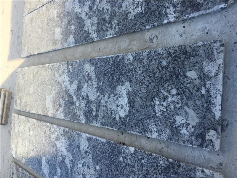 Brazil Alaska White Granite Slabs & Tiles for Sale