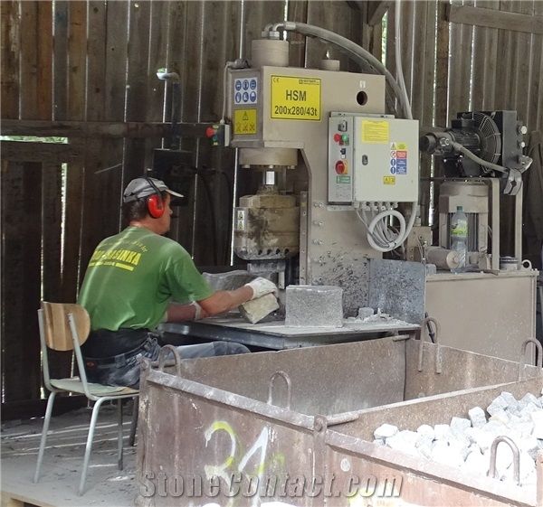 Paving Stone Splitting Machine