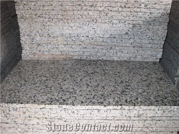 Sanbao Red Granite Tiles China