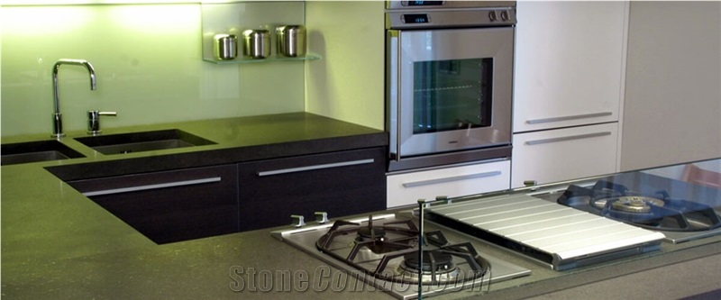 Kitchen Top in Pietra Basaltina