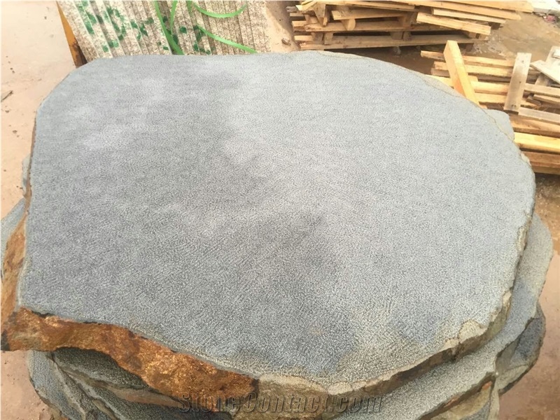 Crazy Paver Flagstone Basalt Organic Stepper