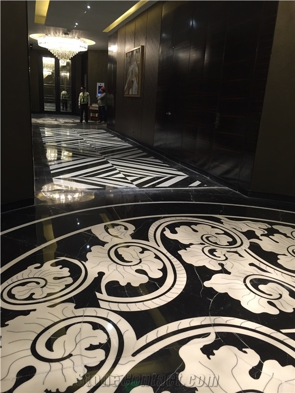 Black and White Marble Water Jet Pattern