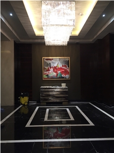 Black and White Marble Water Jet Pattern