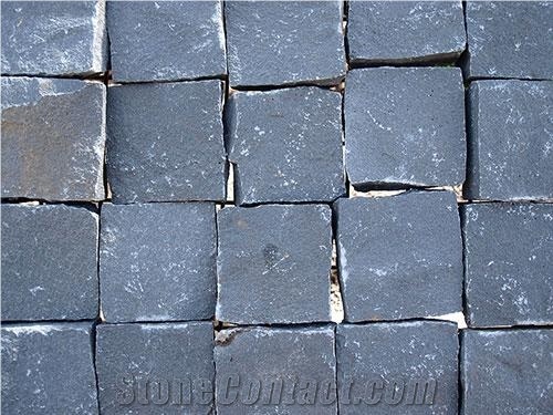 Garden, Courtyard Ground Blue Stone Paving Cobble