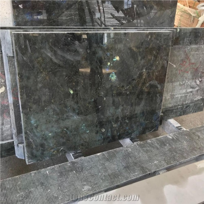 Blue Emerald Granite Polished Slabs and Tiles