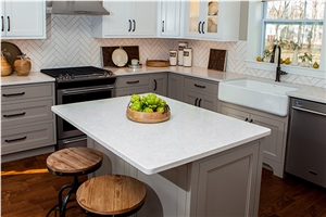 Viatera Quartz Quartet with Pencil Edge