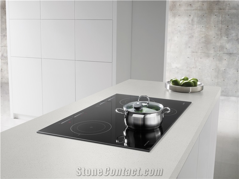 Glacier White Engineered Quartz Stone Kitchen Countertops & Worktops