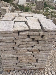 China Rusty Yellow G682 Granite Flagstone, Crazy Paver, Irregular Flag