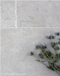 Avignon Grey Tumbled Limestone Tiles
