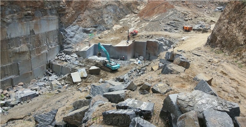 Chamrajnagar Black Granite-Jet Black Granite-Premium Black Blocks