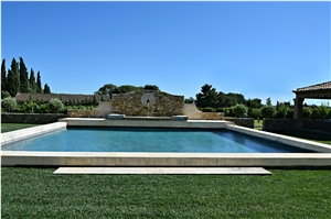 French Limestone Pool Coppings (Pierre De Limeyrat) - Exemples