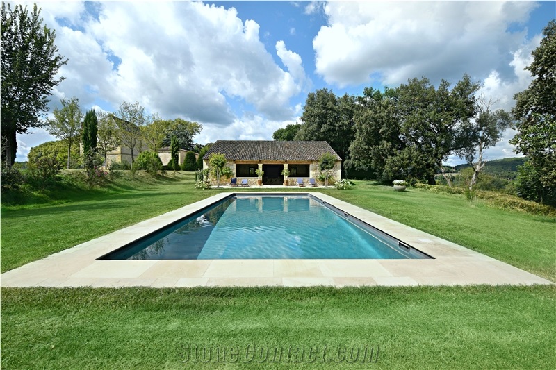 French Limestone Pool Coppings (Pierre De Limeyrat) - Exemples