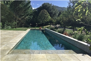 French Limestone Pool Coppings (Pierre De Limeyrat) - Exemples