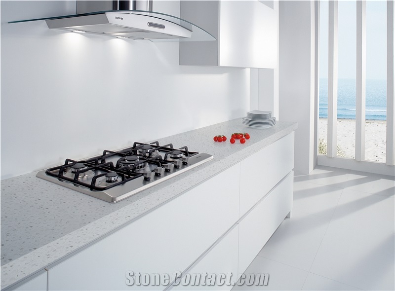Vanilla White Quartz Stone Customized Kitchen Countertops & Worktops