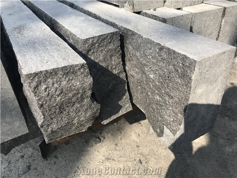Fuding Black G684 Natural Split Granite Yard Pavers, Road Boarder