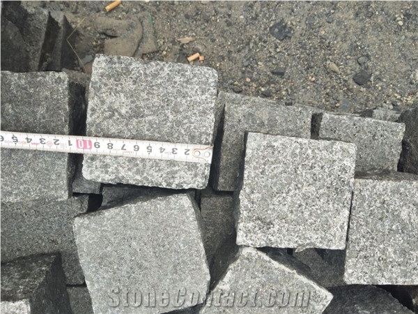 G684 Black Basalt Paving Stone Flamed Finish & Nature Split