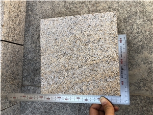 Yellow Granite Rustic Granite Paver Bush Hammer Finish