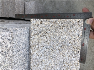 Yellow Granite Rustic Granite Paver Bush Hammer Finish